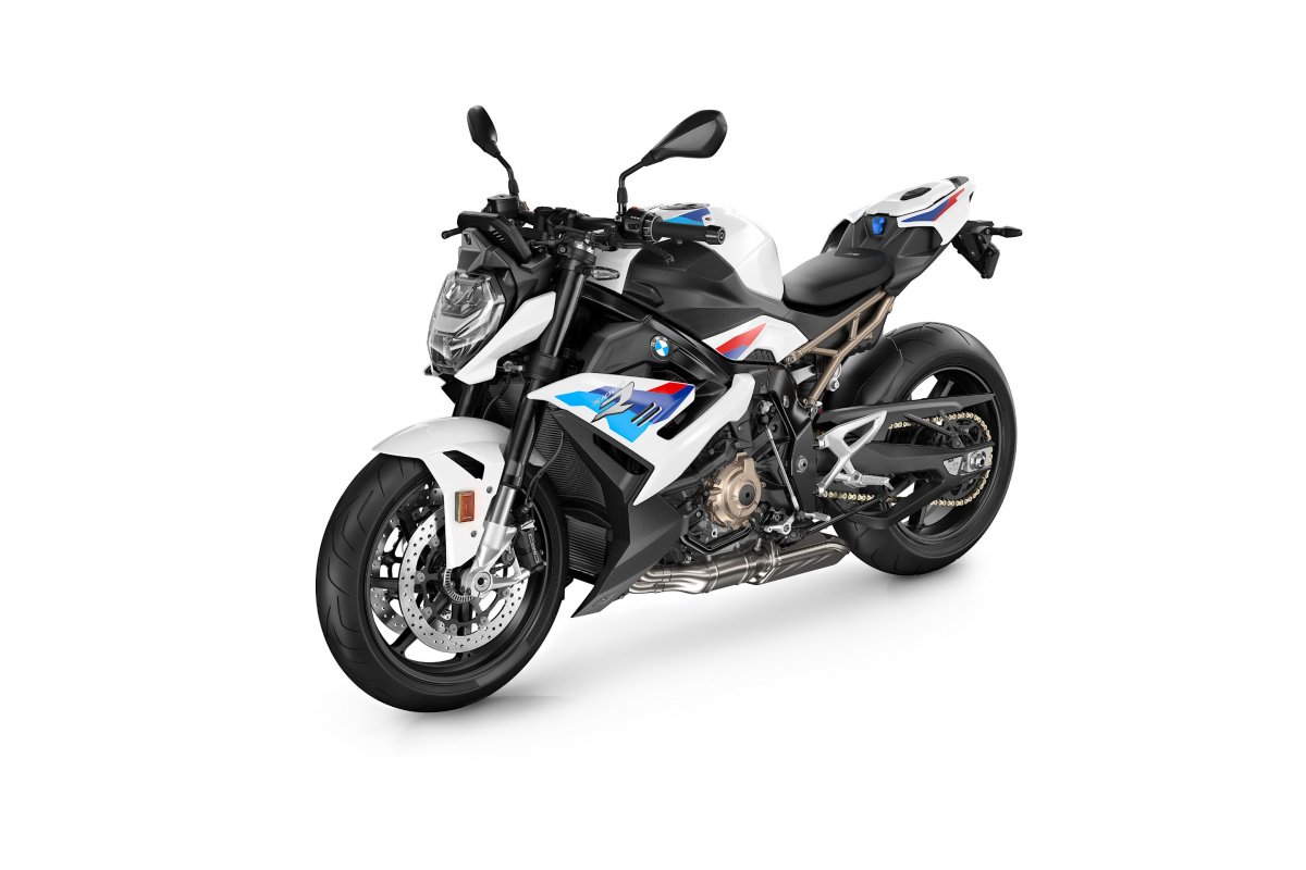 P90407256_highRes_the-new-bmw-s-1000-r (1)
